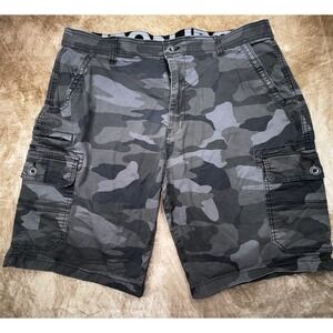 Iron Mens Camo Cargo Shorts Size 38